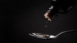 El flumil se fabrica tanto formato jarabe, como en sobres para disolver y en cápsulas, todos para ser administrados por vía oral.